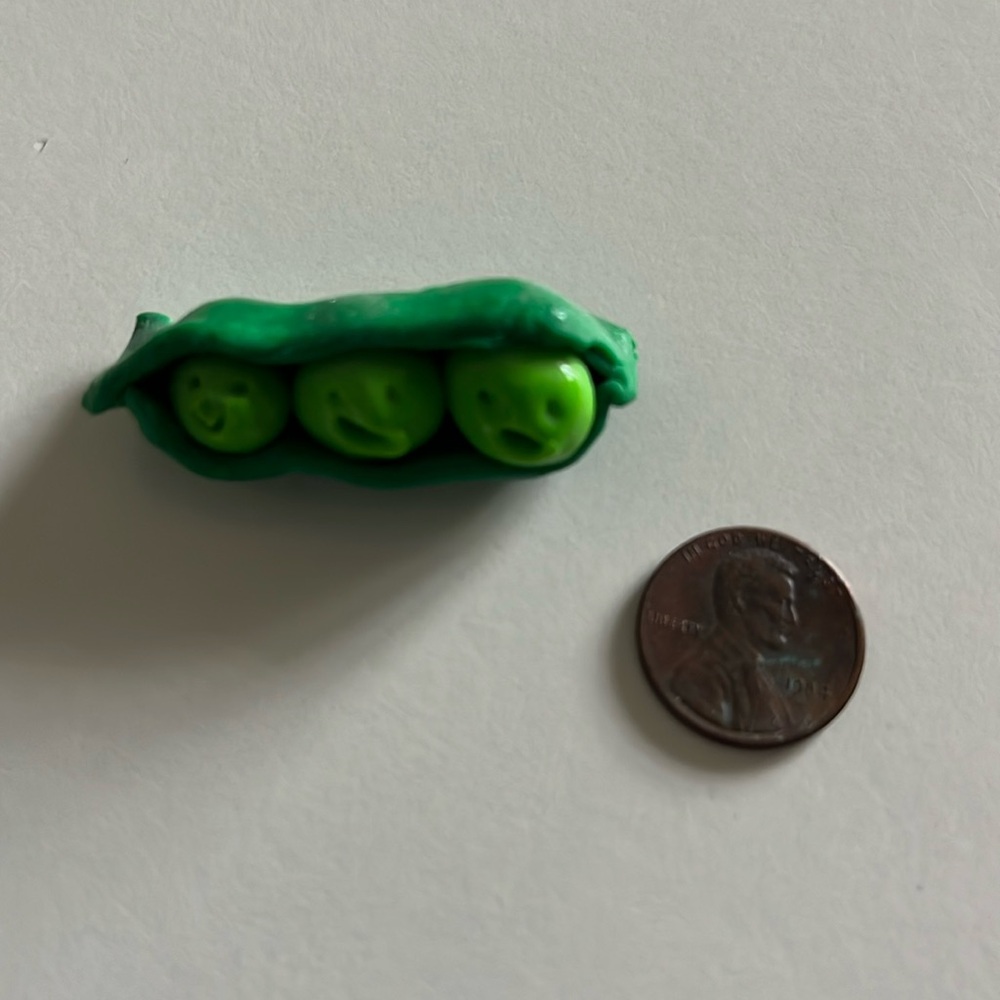 HANDMADE: Peas in a pod charm